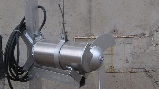 潛水?dāng)嚢铏C(jī)